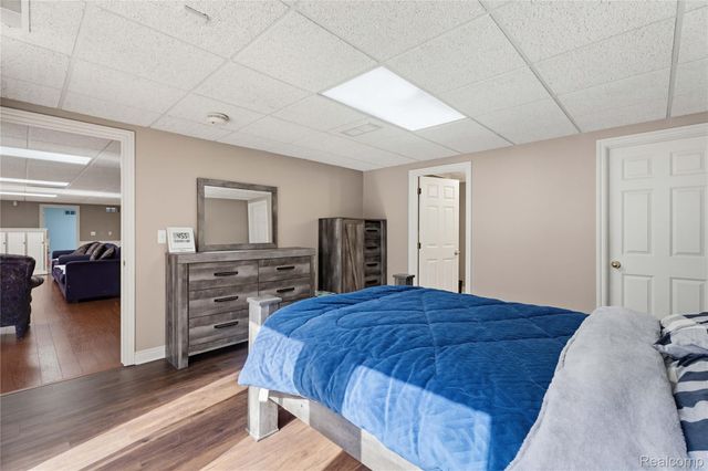 5173 Serena Drive, Troy, MI 48098