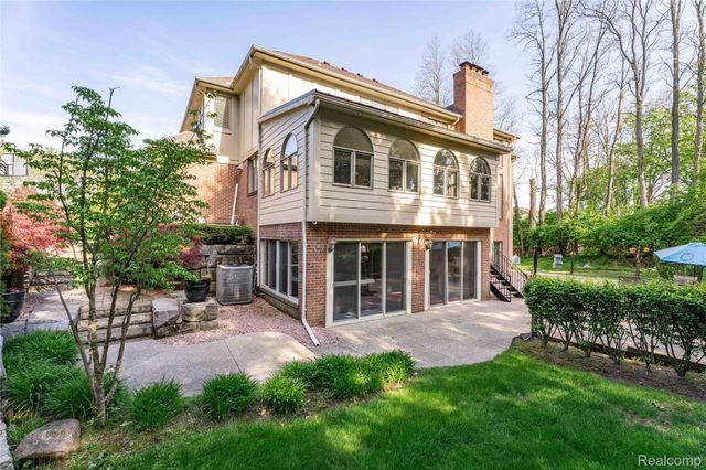 5173 Serena Drive, Troy, MI 48098