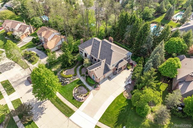 5173 Serena Drive, Troy, MI 48098