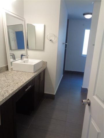 10939 W Broward Boulevard 10939, Plantation, FL 33324