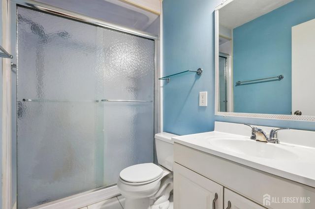2104 Bayhead Drive, Sayreville, NJ 08859