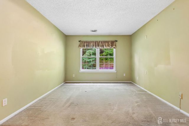 2104 Bayhead Drive, Sayreville, NJ 08859