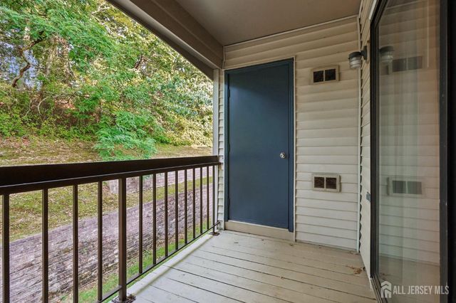 2104 Bayhead Drive, Sayreville, NJ 08859