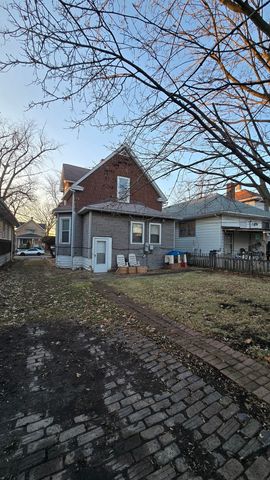 1221 Emerald Avenue, Chicago Heights, IL 60411