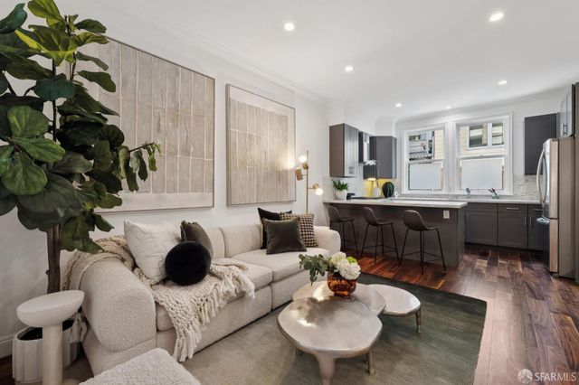 585 Francisco Street, San Francisco, CA 94133