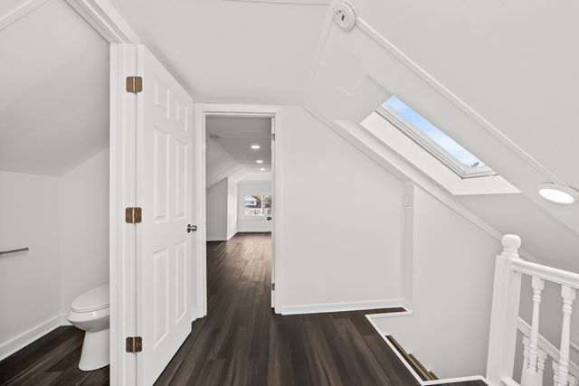 7832 S Paxton Avenue, Chicago, IL 60649