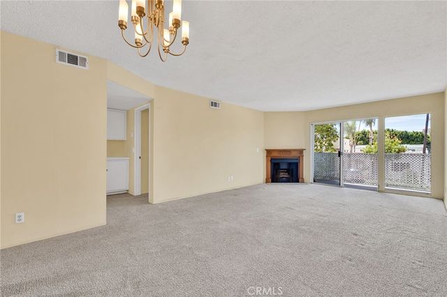 955 E 3rd 202, Long Beach, CA 90802