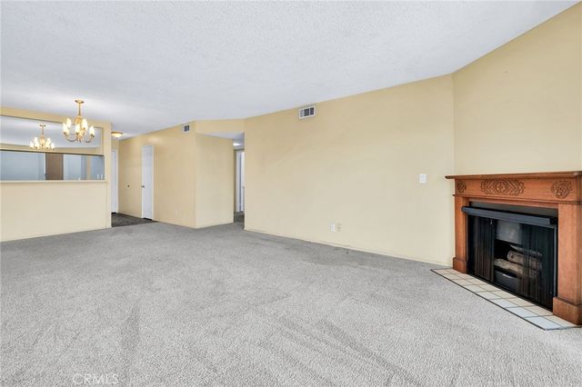 955 E 3rd 202, Long Beach, CA 90802