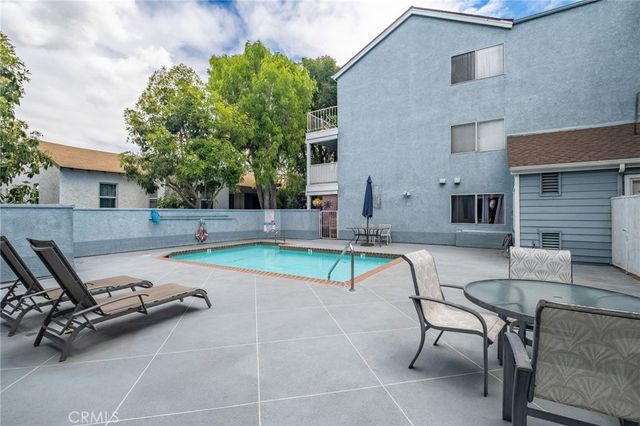 955 E 3rd 202, Long Beach, CA 90802