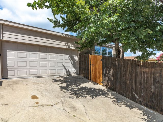 2163 Villa Place A, Carrollton, TX 75006