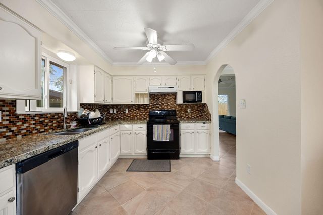 5715 Walnutgate Drive, Spring, TX 77373