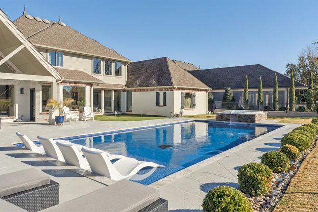 332 Heritage Boulevard, Edmond, OK 73025