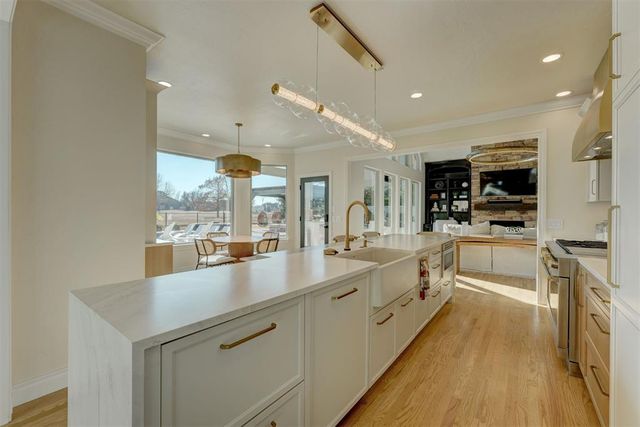 332 Heritage Boulevard, Edmond, OK 73025