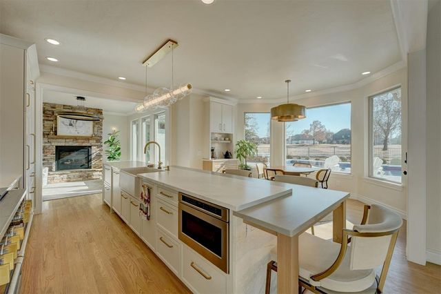 332 Heritage Boulevard, Edmond, OK 73025