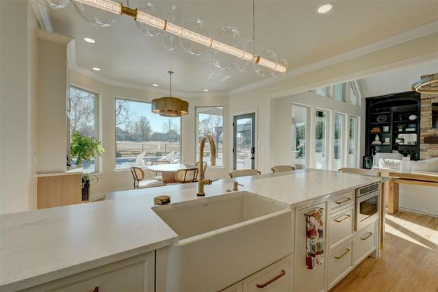 332 Heritage Boulevard, Edmond, OK 73025