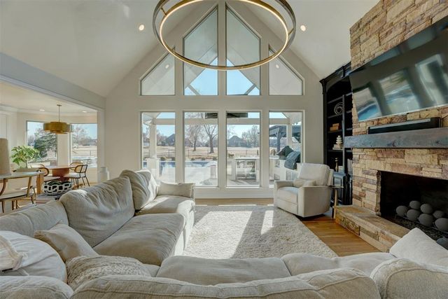 332 Heritage Boulevard, Edmond, OK 73025