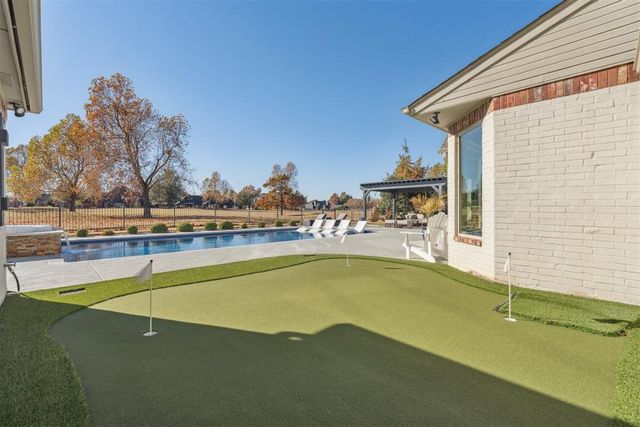 332 Heritage Boulevard, Edmond, OK 73025