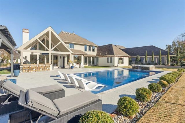 332 Heritage Boulevard, Edmond, OK 73025