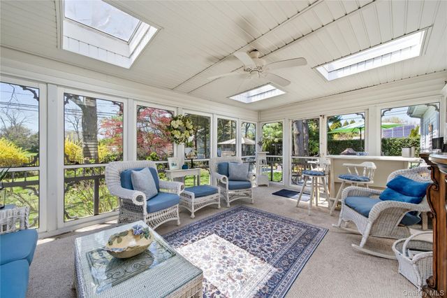 93 S Bay Avenue, Brightwaters, NY 11718