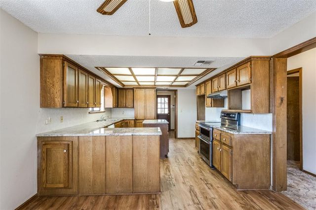 25073 Roselawn Road, Blanchard, OK 73010