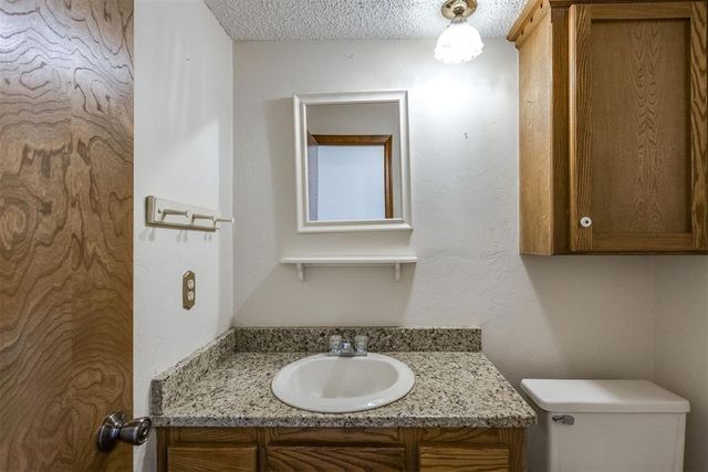 25073 Roselawn Road, Blanchard, OK 73010