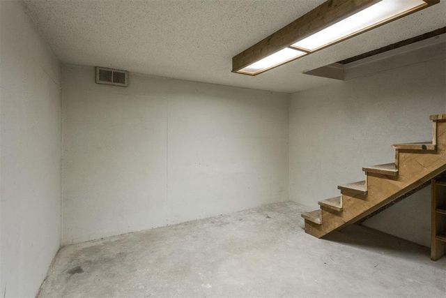 25073 Roselawn Road, Blanchard, OK 73010