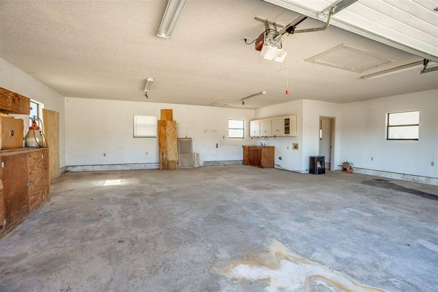 25073 Roselawn Road, Blanchard, OK 73010