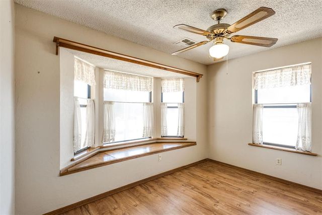 25073 Roselawn Road, Blanchard, OK 73010