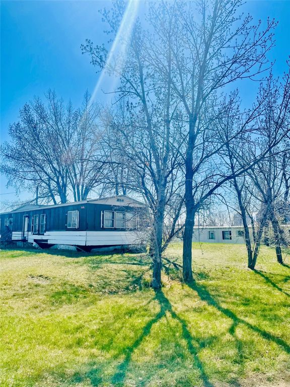 1314 Missouri Street NW, Chinook, MT 59523 photo 11