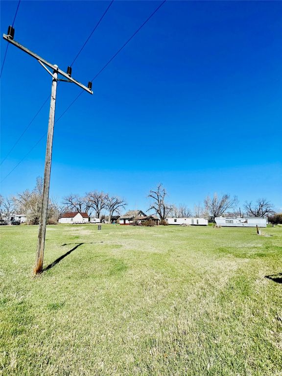 1314 Missouri Street NW, Chinook, MT 59523 photo 2