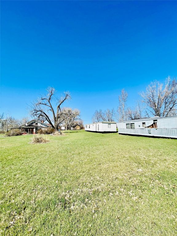 1314 Missouri Street NW, Chinook, MT 59523 photo 4