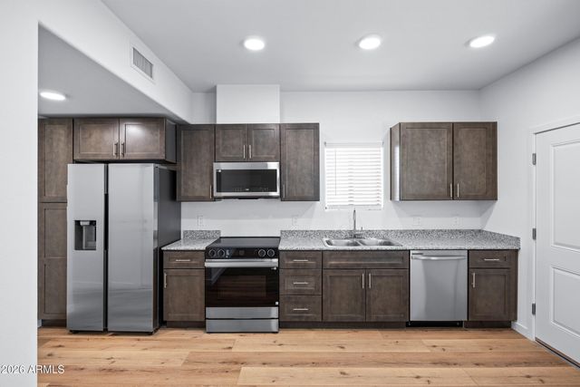 2337 E MCARTHUR Drive, Tempe, AZ 85288