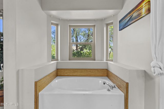 1135 W SEA FOG Drive, Gilbert, AZ 85233