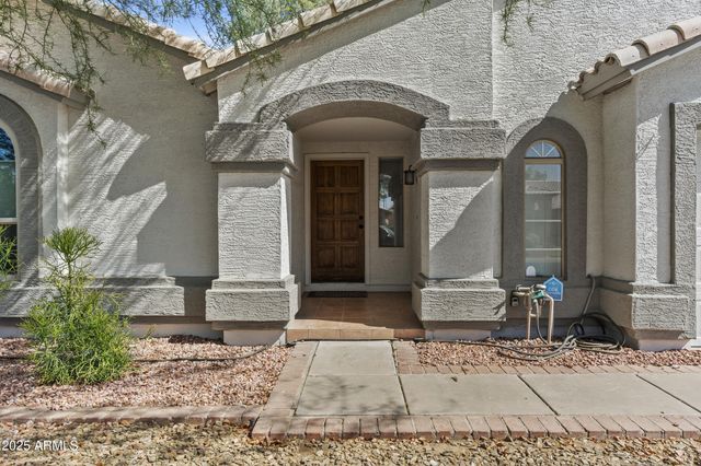 1135 W SEA FOG Drive, Gilbert, AZ 85233
