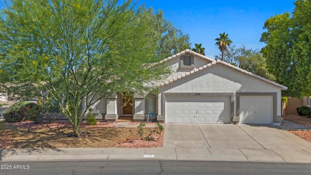 1135 W SEA FOG Drive, Gilbert, AZ 85233