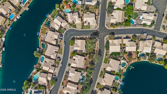 1135 W SEA FOG Drive, Gilbert, AZ 85233