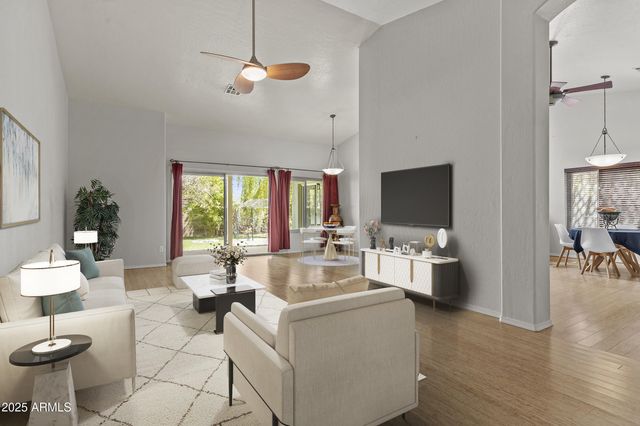 1135 W SEA FOG Drive, Gilbert, AZ 85233