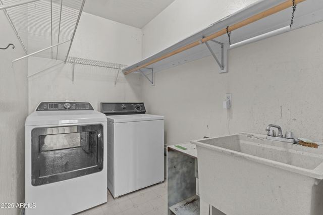 1135 W SEA FOG Drive, Gilbert, AZ 85233