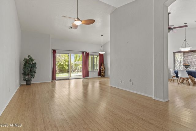 1135 W SEA FOG Drive, Gilbert, AZ 85233