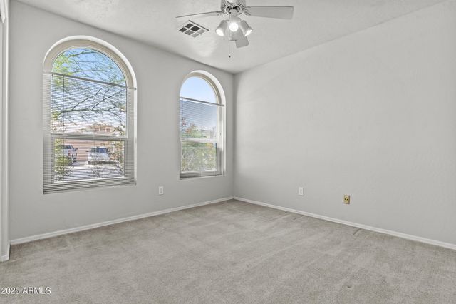 1135 W SEA FOG Drive, Gilbert, AZ 85233