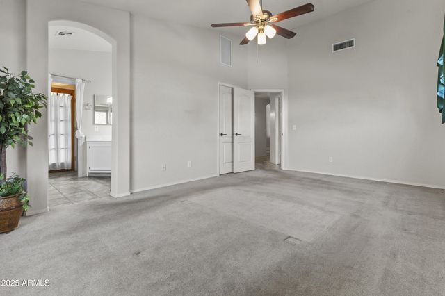 1135 W SEA FOG Drive, Gilbert, AZ 85233