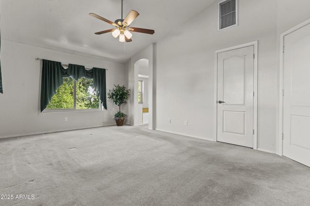 1135 W SEA FOG Drive, Gilbert, AZ 85233