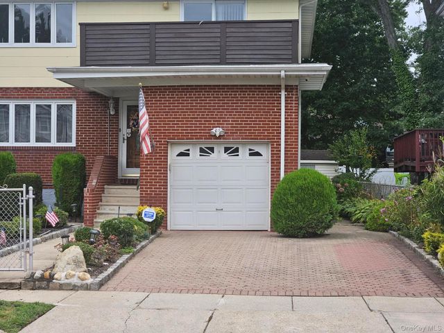 55 Juniper Road A, Port Washington, NY 11050