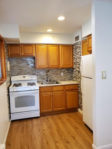 55 Juniper Road A, Port Washington, NY 11050