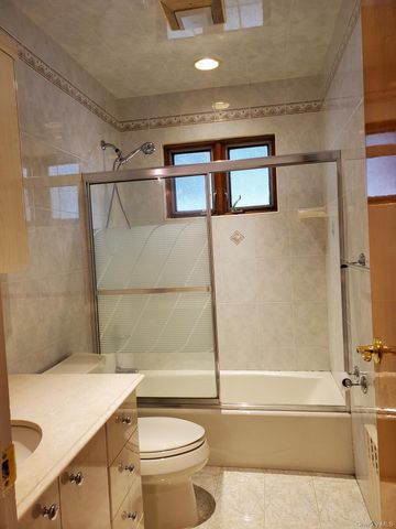 55 Juniper Road A, Port Washington, NY 11050