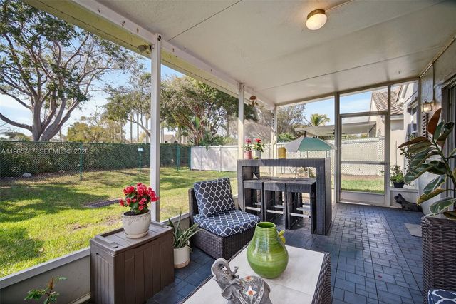 19238 NW 19th St, Pembroke Pines, FL 33029