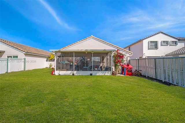 19238 NW 19th St, Pembroke Pines, FL 33029