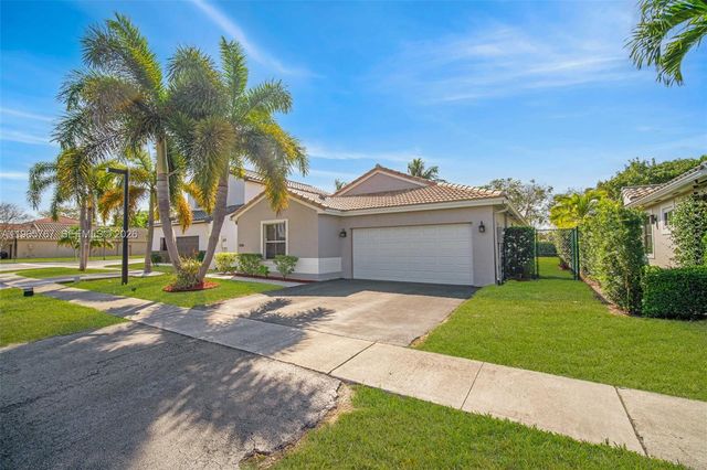 19238 NW 19th St, Pembroke Pines, FL 33029