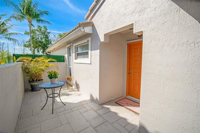 19238 NW 19th St, Pembroke Pines, FL 33029