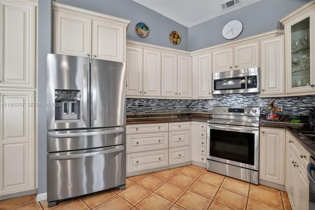 19238 NW 19th St, Pembroke Pines, FL 33029